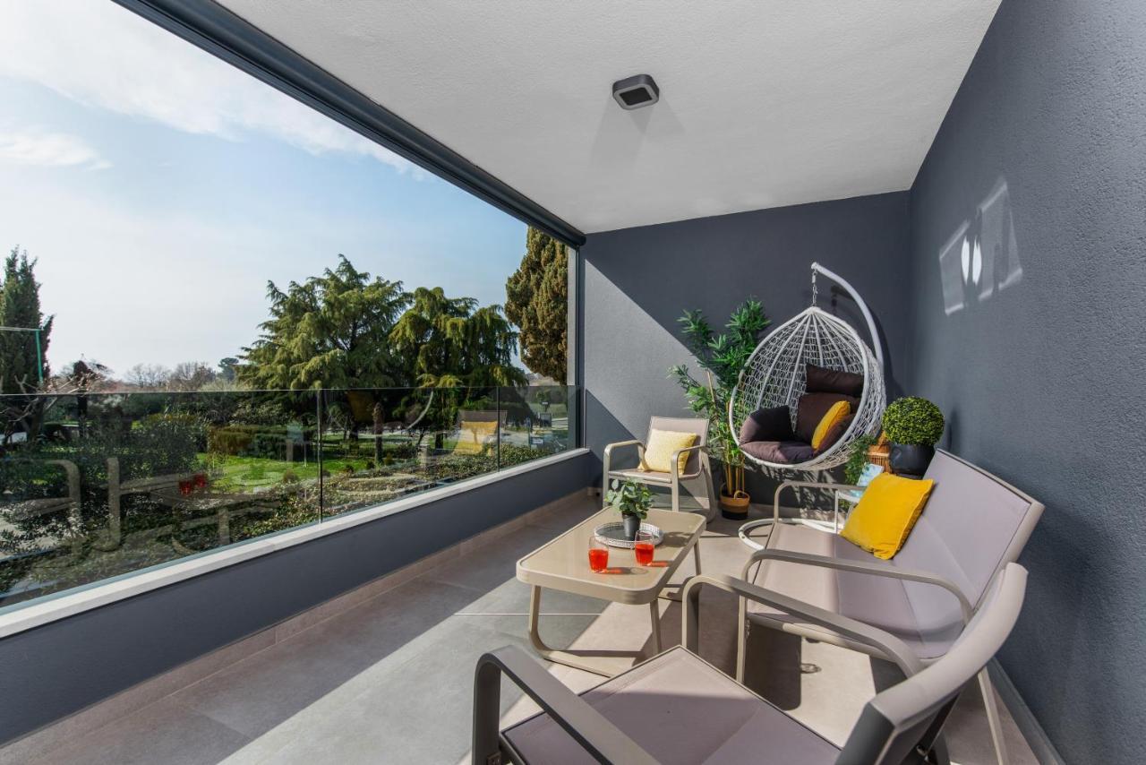 Apart Residence Galant Ровинь Экстерьер фото