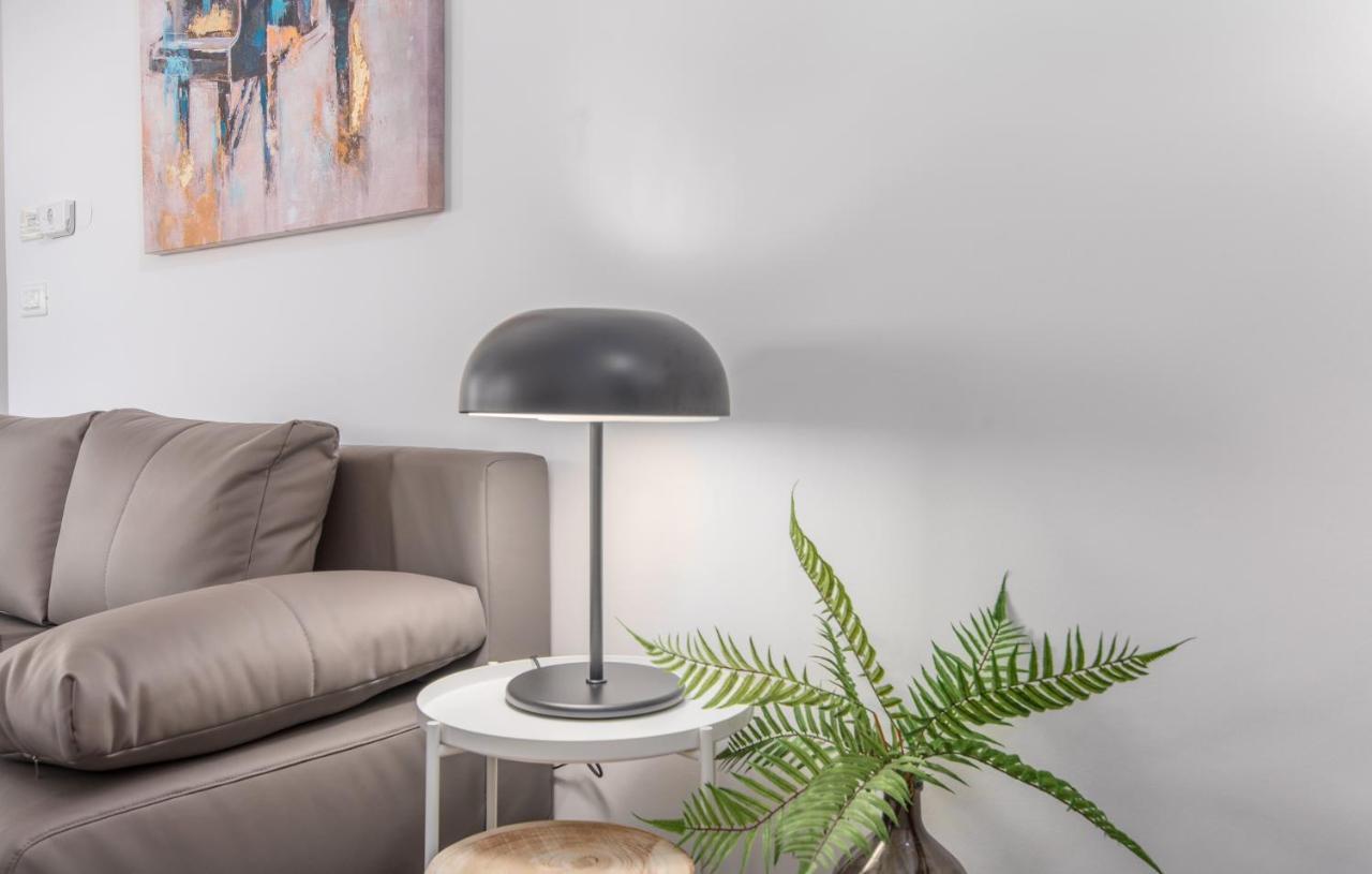 Apart Residence Galant Ровинь Экстерьер фото